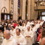 Unidos com o Papa Francisco rezemos pelos nossos sacerdotes