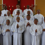 Candidatos ao diaconato permanente recebem ministério de leitor e acólito