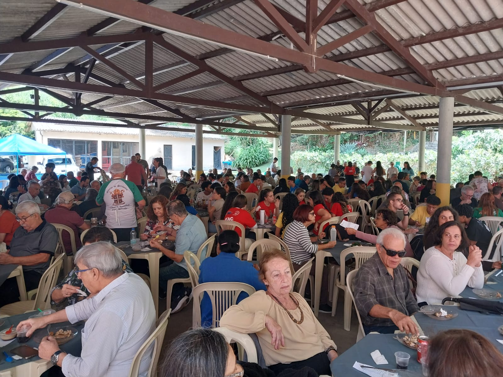 ECC realiza almoço beneficente em apoio ao Congresso Regional