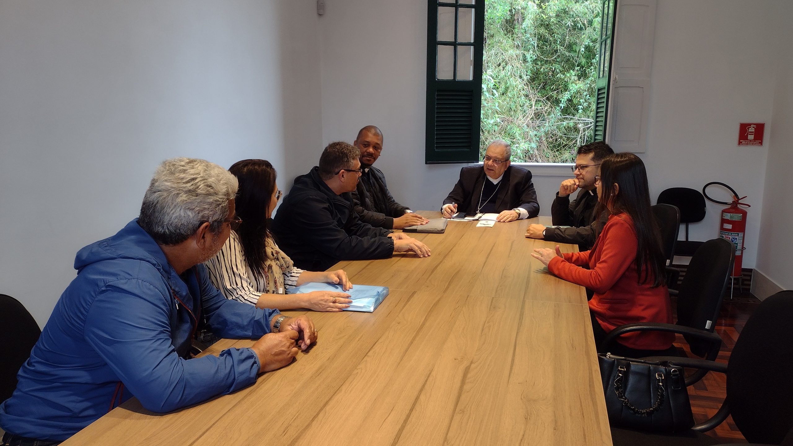 Reunião com bispo diocesano discute preparativos para o Congresso do ECC em 2025