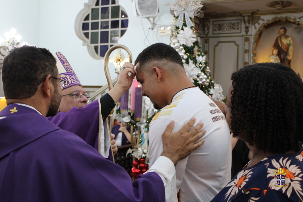 Paróquia de Bemposta tem 35 jovens e adultos que receberam a Crisma na missa com o bispo diocesano