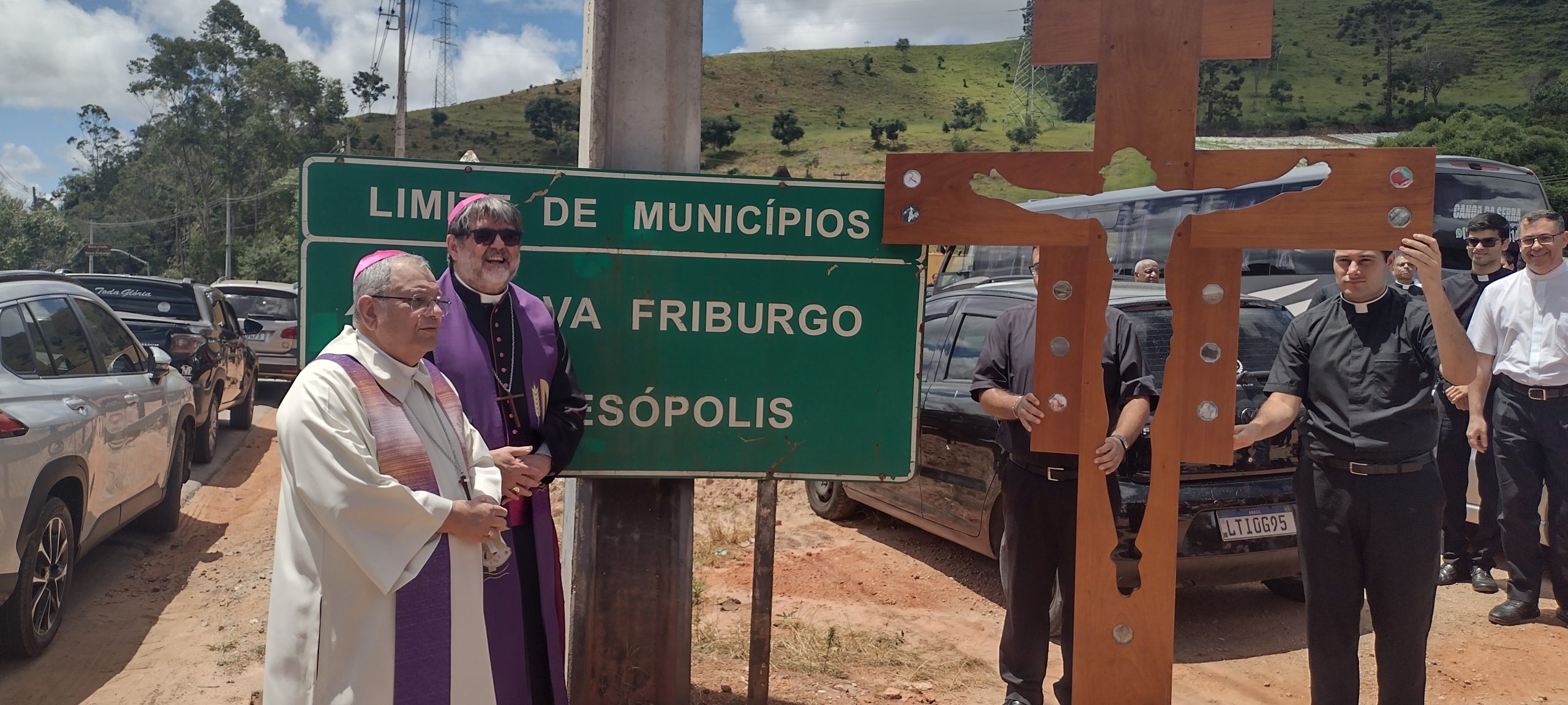 Entrega da Cruz a Nova Friburgo_Ascom Diocese de Petrópolis