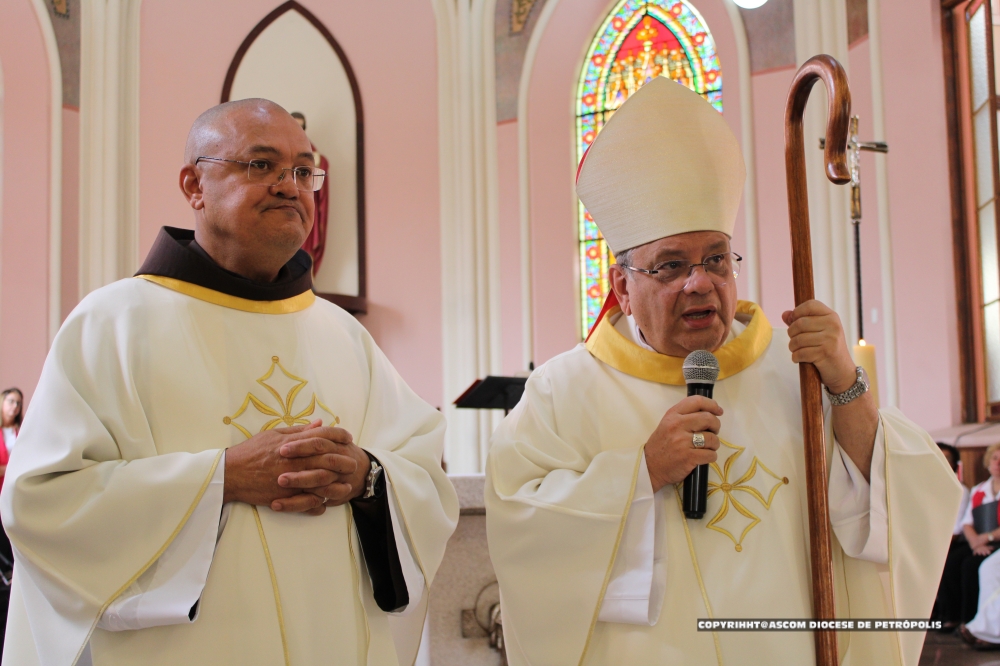 Posse de Frei Paulo na Comunidade do Sagrado reúne fiéis e marca momento de fraternidade