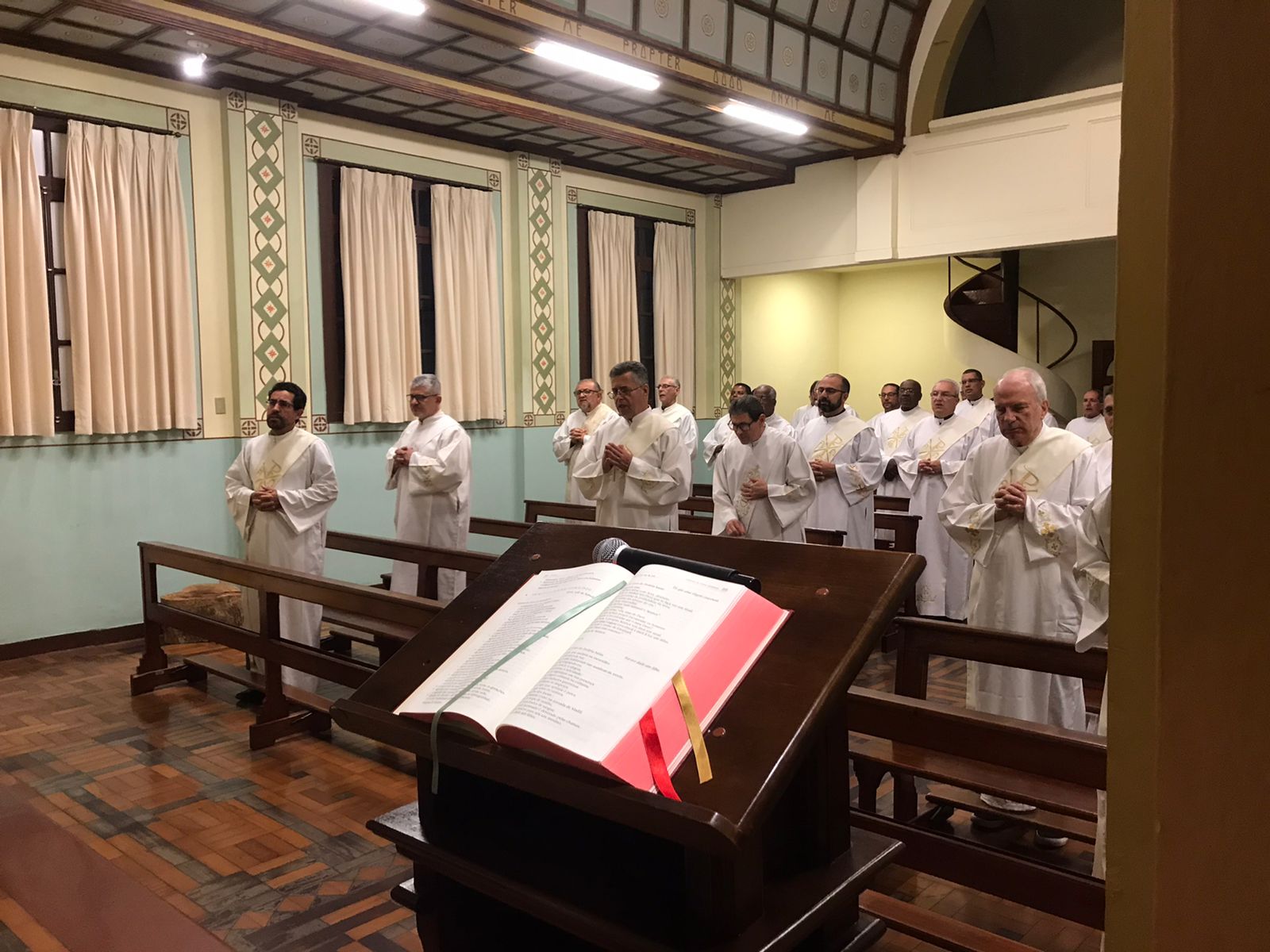 Retiro dos Diáconos Permanentes da Diocese de Petrópolis: Vocação e Serviço
