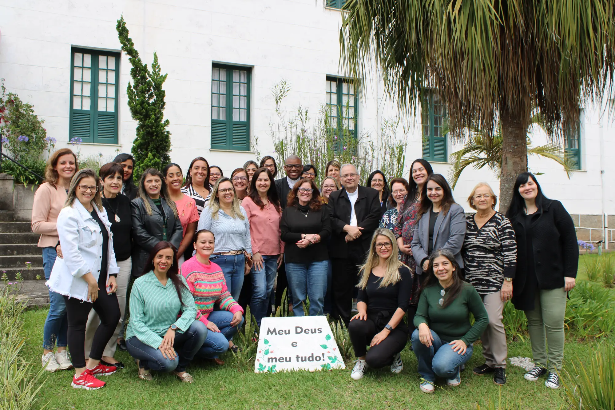 Dom Joel participa de reunião do Setor de Educação