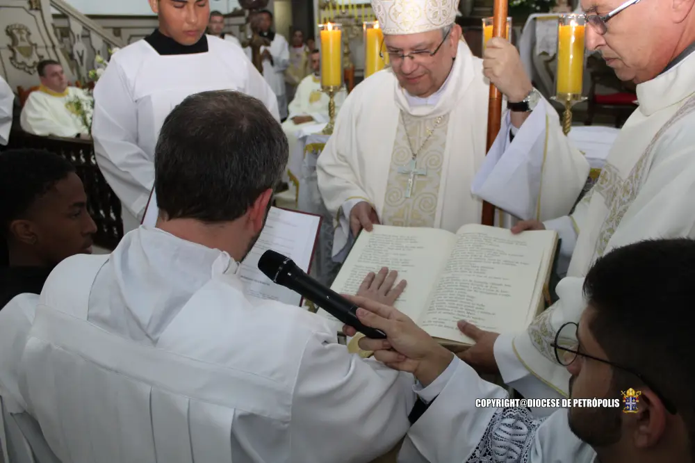 Posse do Padre Marcelo Henrique como administrador em Bemposta