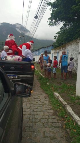 Paroquia Raiz da Serra e Irmas Dulcianas entrega brinquedos (19)