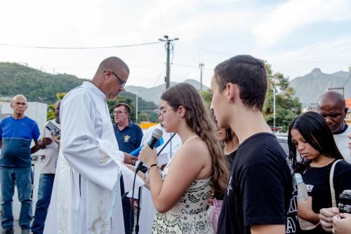 A Cruz da Esperança em sua peregrinação na Paróquia Nossa Senhora Aparecida em Piabetá_Foto Marcos Fabiano