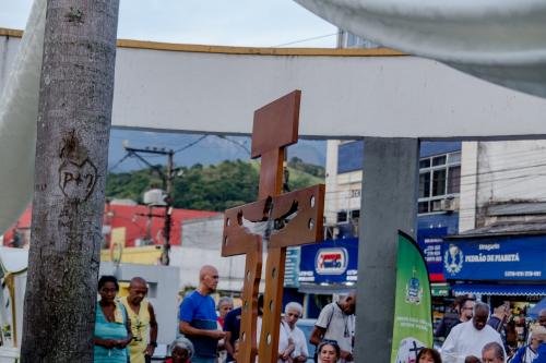 A Cruz da Esperança em sua peregrinação na Paróquia Nossa Senhora Aparecida em Piabetá_Foto Marcos Fabiano