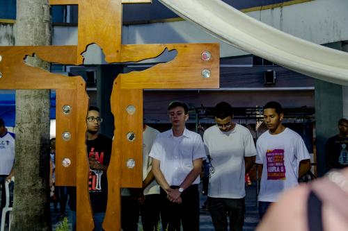 A Cruz da Esperança em sua peregrinação na Paróquia Nossa Senhora Aparecida em Piabetá_Foto Marcos Fabiano