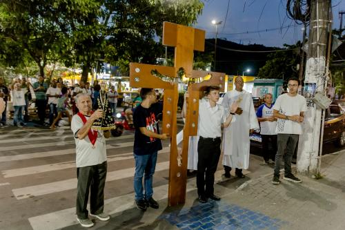 A Cruz da Esperança em sua peregrinação na Paróquia Nossa Senhora Aparecida em Piabetá_Foto Marcos Fabiano