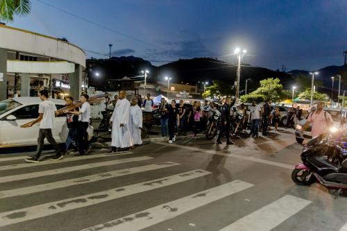 A Cruz da Esperança em sua peregrinação na Paróquia Nossa Senhora Aparecida em Piabetá_Foto Marcos Fabiano
