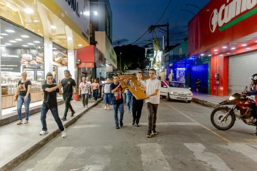 A Cruz da Esperança em sua peregrinação na Paróquia Nossa Senhora Aparecida em Piabetá_Foto Marcos Fabiano