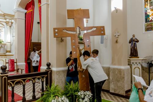 A Cruz da Esperança em sua peregrinação na Paróquia Nossa Senhora Aparecida em Piabetá_Foto Marcos Fabiano