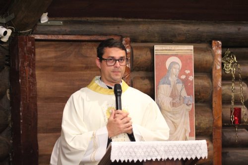 Comunidade-celebra-25-anos-da-Igreja-Santa-Clara-23