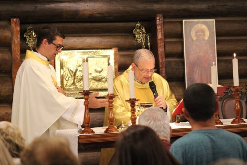 Comunidade-celebra-25-anos-da-Igreja-Santa-Clara-26