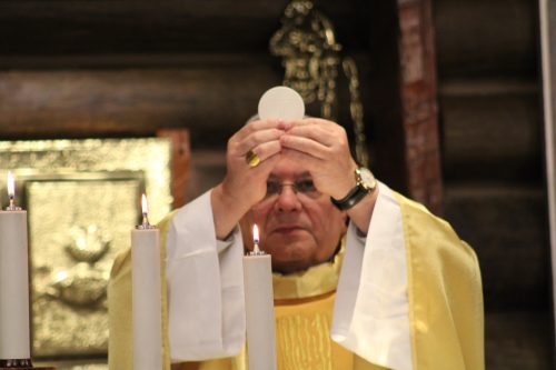 Comunidade-celebra-25-anos-da-Igreja-Santa-Clara-28