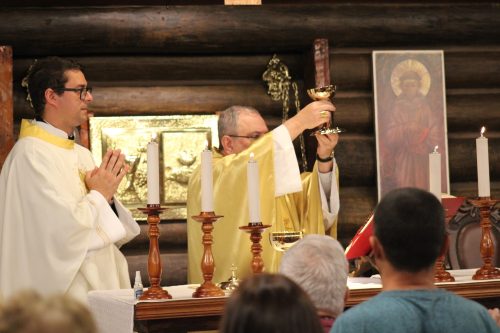 Comunidade-celebra-25-anos-da-Igreja-Santa-Clara-32