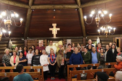 Comunidade-celebra-25-anos-da-Igreja-Santa-Clara-34