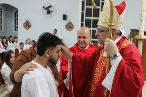 Crisma-Paroquia-Sao-Jose-Agua-Quente-100