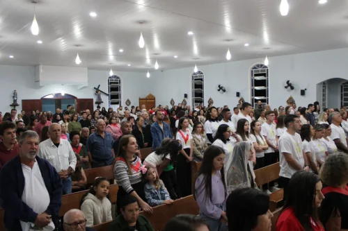 Crisma-Paroquia-Sao-Jose-Agua-Quente-29