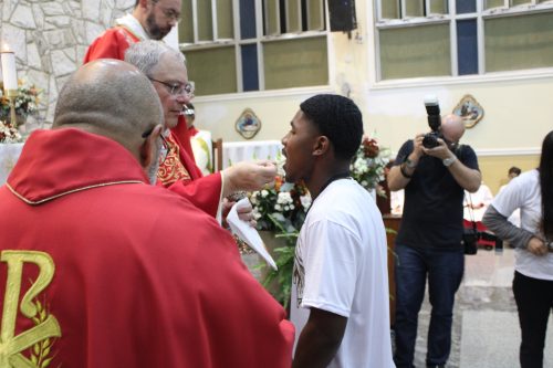 Crisma-Paroquia-de-Santo-Aleixo-65