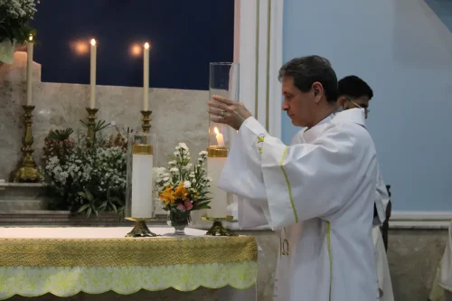 Dedicacao-do-altar-da-Igreja-Nossa-Senhora-das-Gracas-em-Parada-Modelo-140