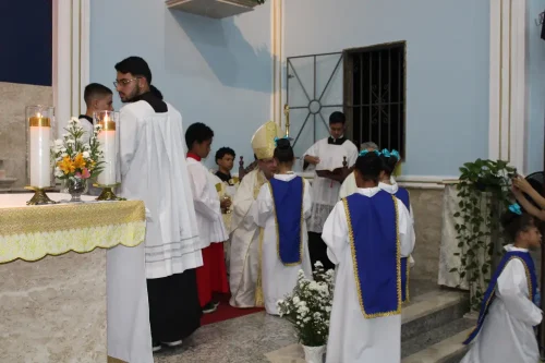 Dedicacao-do-altar-da-Igreja-Nossa-Senhora-das-Gracas-em-Parada-Modelo-148