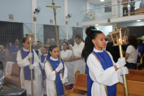 Dedicacao-do-altar-da-Igreja-Nossa-Senhora-das-Gracas-em-Parada-Modelo-15