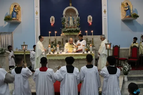 Dedicacao-do-altar-da-Igreja-Nossa-Senhora-das-Gracas-em-Parada-Modelo-151