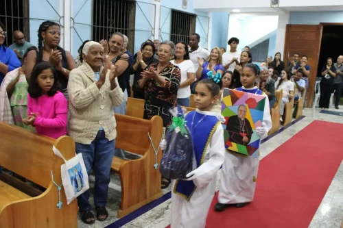 Dedicacao-do-altar-da-Igreja-Nossa-Senhora-das-Gracas-em-Parada-Modelo-164