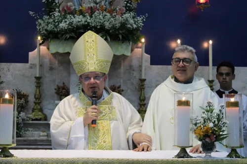 Dedicacao-do-altar-da-Igreja-Nossa-Senhora-das-Gracas-em-Parada-Modelo-169