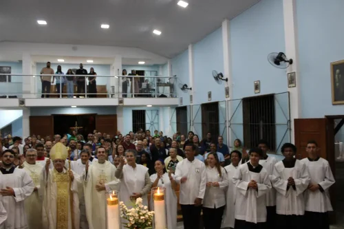 Dedicacao-do-altar-da-Igreja-Nossa-Senhora-das-Gracas-em-Parada-Modelo-176