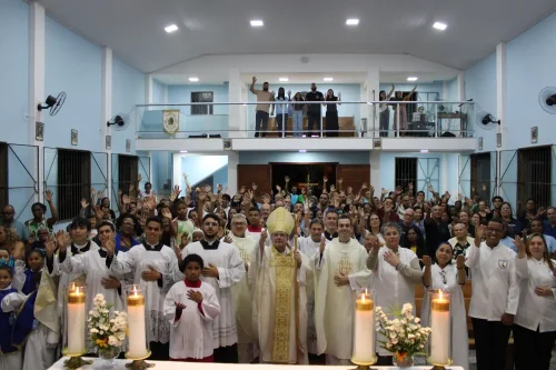 Dedicacao-do-altar-da-Igreja-Nossa-Senhora-das-Gracas-em-Parada-Modelo-177