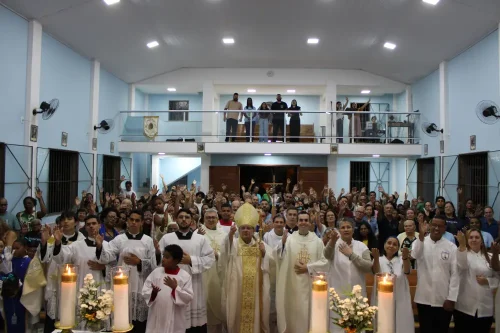 Dedicacao-do-altar-da-Igreja-Nossa-Senhora-das-Gracas-em-Parada-Modelo-178