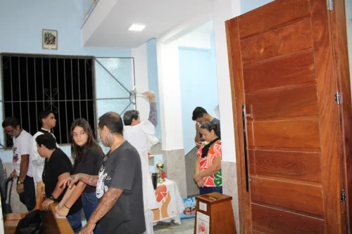 Dedicacao-do-altar-da-Igreja-Nossa-Senhora-das-Gracas-em-Parada-Modelo-34