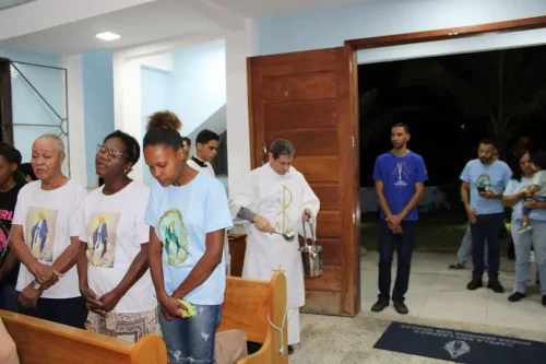 Dedicacao-do-altar-da-Igreja-Nossa-Senhora-das-Gracas-em-Parada-Modelo-37