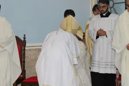 Dedicacao-do-altar-da-Igreja-Nossa-Senhora-das-Gracas-em-Parada-Modelo-49