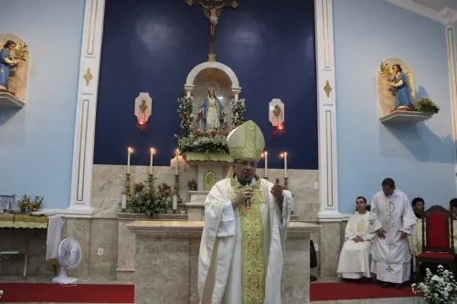 Dedicacao-do-altar-da-Igreja-Nossa-Senhora-das-Gracas-em-Parada-Modelo-56