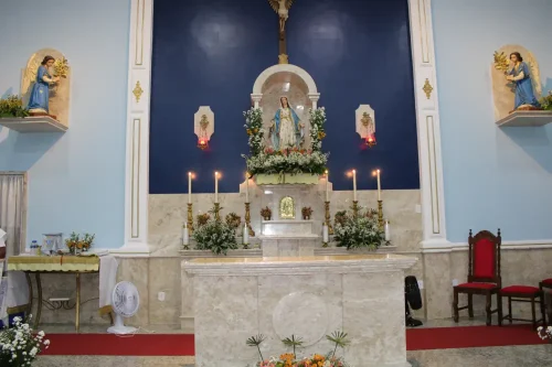 Dedicacao-do-altar-da-Igreja-Nossa-Senhora-das-Gracas-em-Parada-Modelo-6