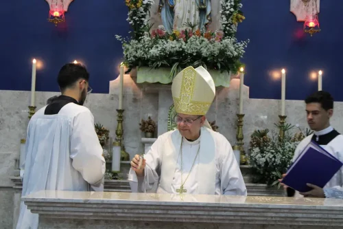Dedicacao-do-altar-da-Igreja-Nossa-Senhora-das-Gracas-em-Parada-Modelo-69