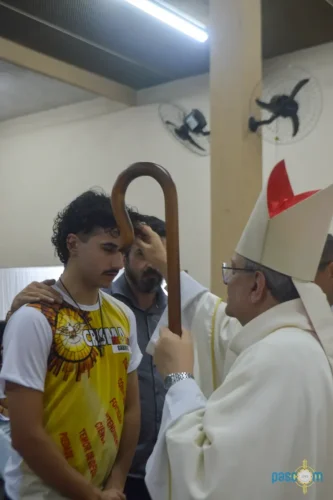 Dom-Joel-Crisma-na-Paroquia-Sao-Sebastiao-em-Piabeta Fotos-Pascom-da-Paroquia-16