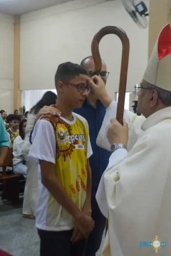 Dom-Joel-Crisma-na-Paroquia-Sao-Sebastiao-em-Piabeta Fotos-Pascom-da-Paroquia-35