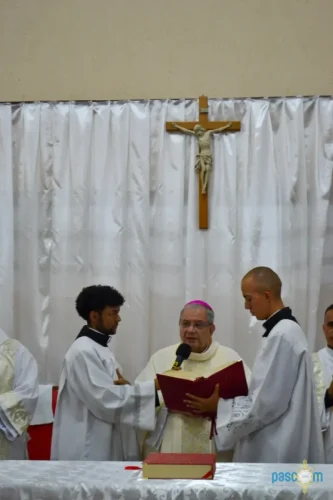 Dom-Joel-Crisma-na-Paroquia-Sao-Sebastiao-em-Piabeta Fotos-Pascom-da-Paroquia-4