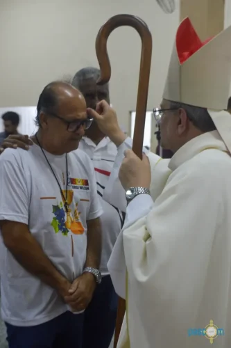 Dom-Joel-Crisma-na-Paroquia-Sao-Sebastiao-em-Piabeta Fotos-Pascom-da-Paroquia-45