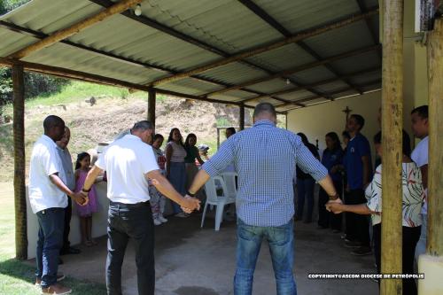 Dom Joel na Comunidade do Vale das Videiras_Paróquia de Araras_Foto Rogerio Tosta_Ascom Diocese de Petrópolis