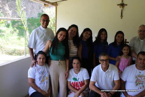 Dom Joel na Comunidade do Vale das Videiras_Paróquia de Araras_Foto Rogerio Tosta_Ascom Diocese de Petrópolis