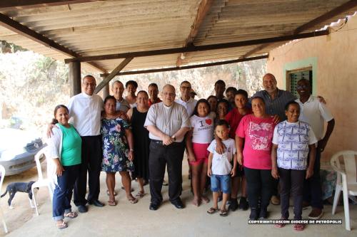 Dom Joel na Comunidade do Vale das Videiras_Paróquia de Araras_Foto Rogerio Tosta_Ascom Diocese de Petrópolis