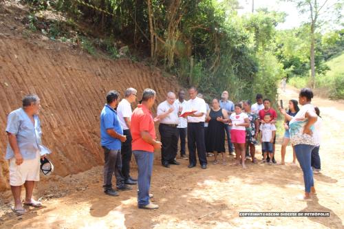 Dom Joel na Comunidade do Vale das Videiras_Paróquia de Araras_Foto Rogerio Tosta_Ascom Diocese de Petrópolis