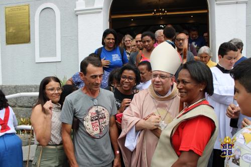 Dom Joel visita Santuário Nossa Senhora do Amor Divino